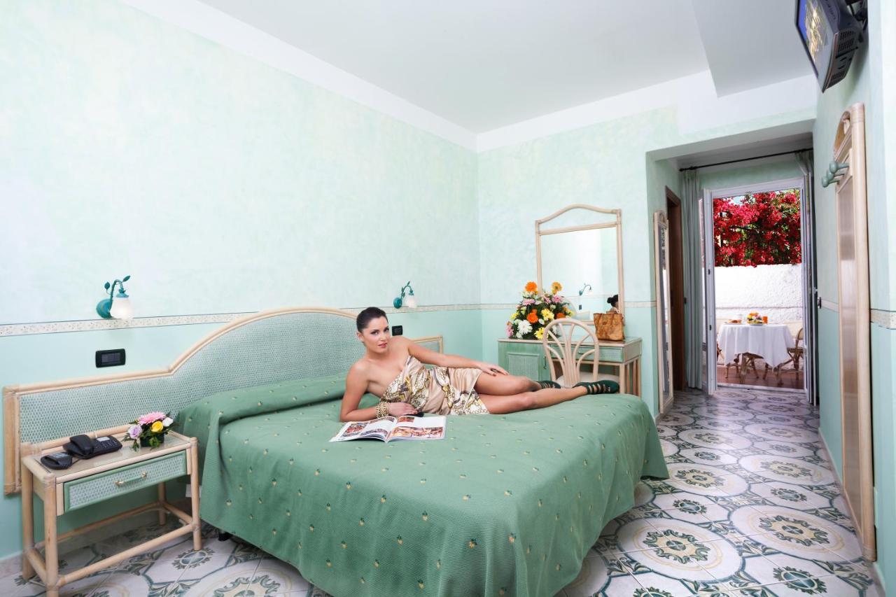 Hotel Villa Sirena - Thermae & Spa Ischia Exterior photo
