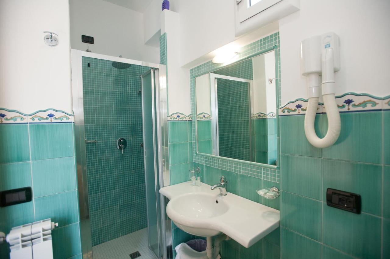 Hotel Villa Sirena - Thermae & Spa Ischia Exterior photo